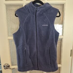 Columbia Women's Fleece Vest with Hood  -  EUC